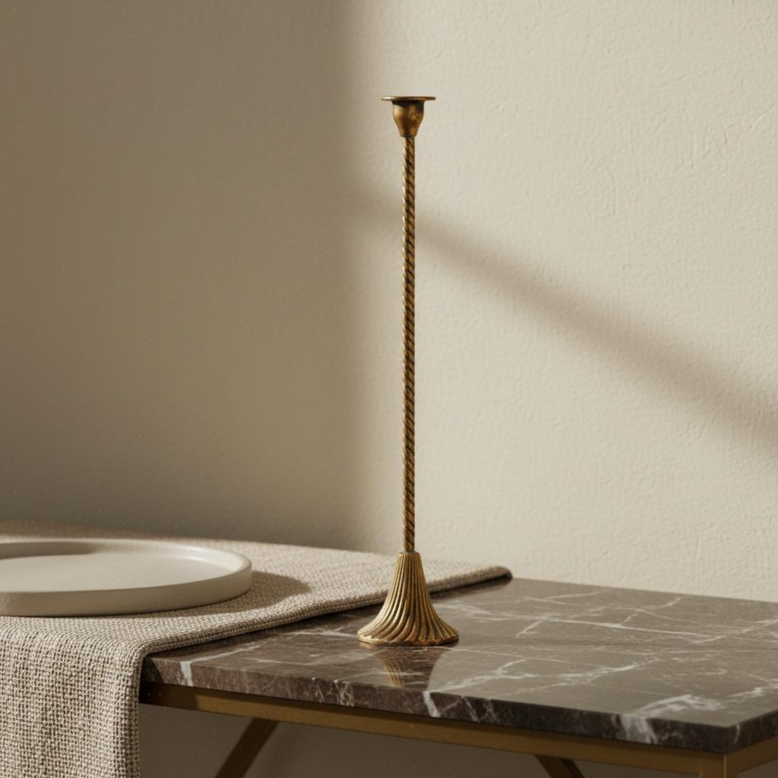 Candelabro Dorado Trenzado con - Paraffin Wax reseña y precio